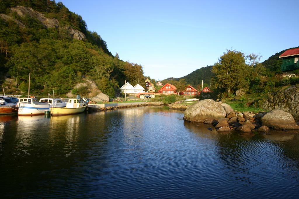 Bjornevag Ferie Hotel Farsund Bagian luar foto