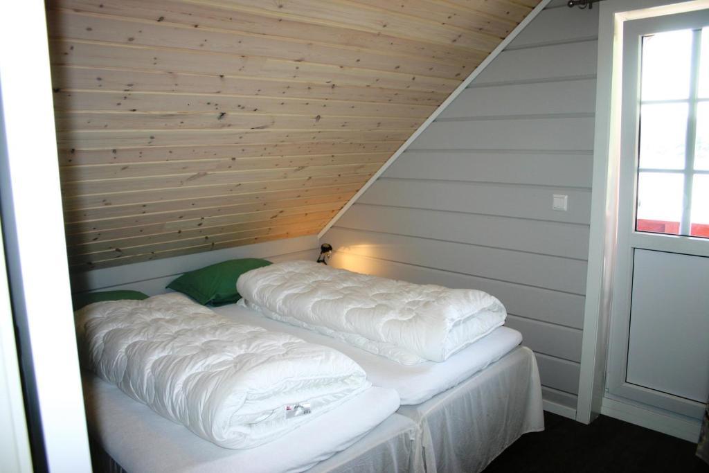 Bjornevag Ferie Hotel Farsund Ruang foto