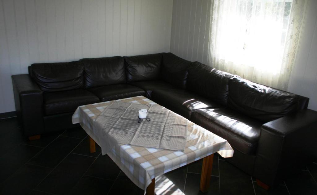 Bjornevag Ferie Hotel Farsund Ruang foto
